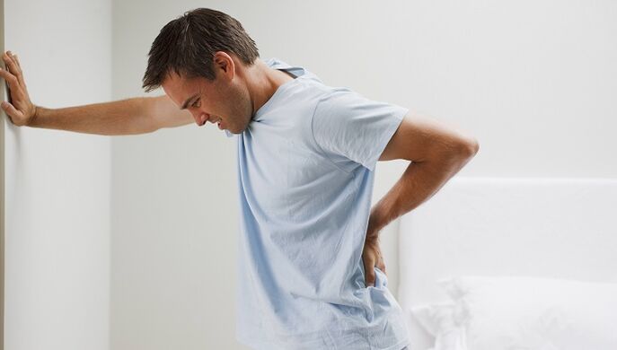 Hlavní projevy třetí fáze bederní osteochondózy