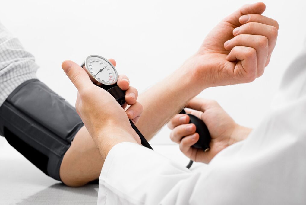 Pokud se osteochondróza neléčí, objeví se problémy s krevním tlakem