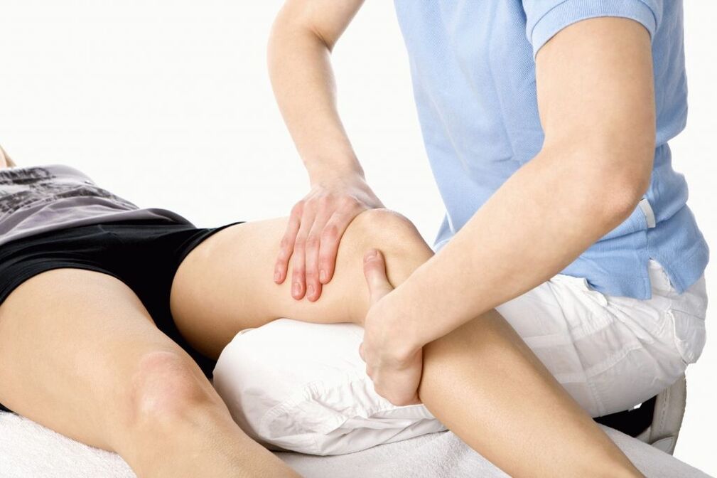 Terapeutická masáž při artróze kolenního kloubu